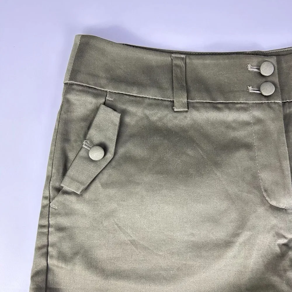 NWT‎ H&M Green Flat Front Zip Fly  Pocket Casual Chino Shorts Women's Size 6